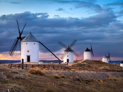 Windmills of Consuegra on sunset - High School in Spanien